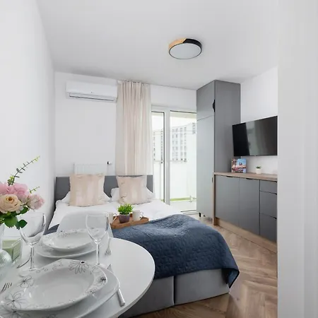Appartement Stylish Klemensiewicza In Cracow By Renters Cracovie